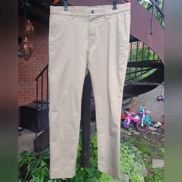 Banana Republic slim fit chinos 33x30 - Picture 3 of 10